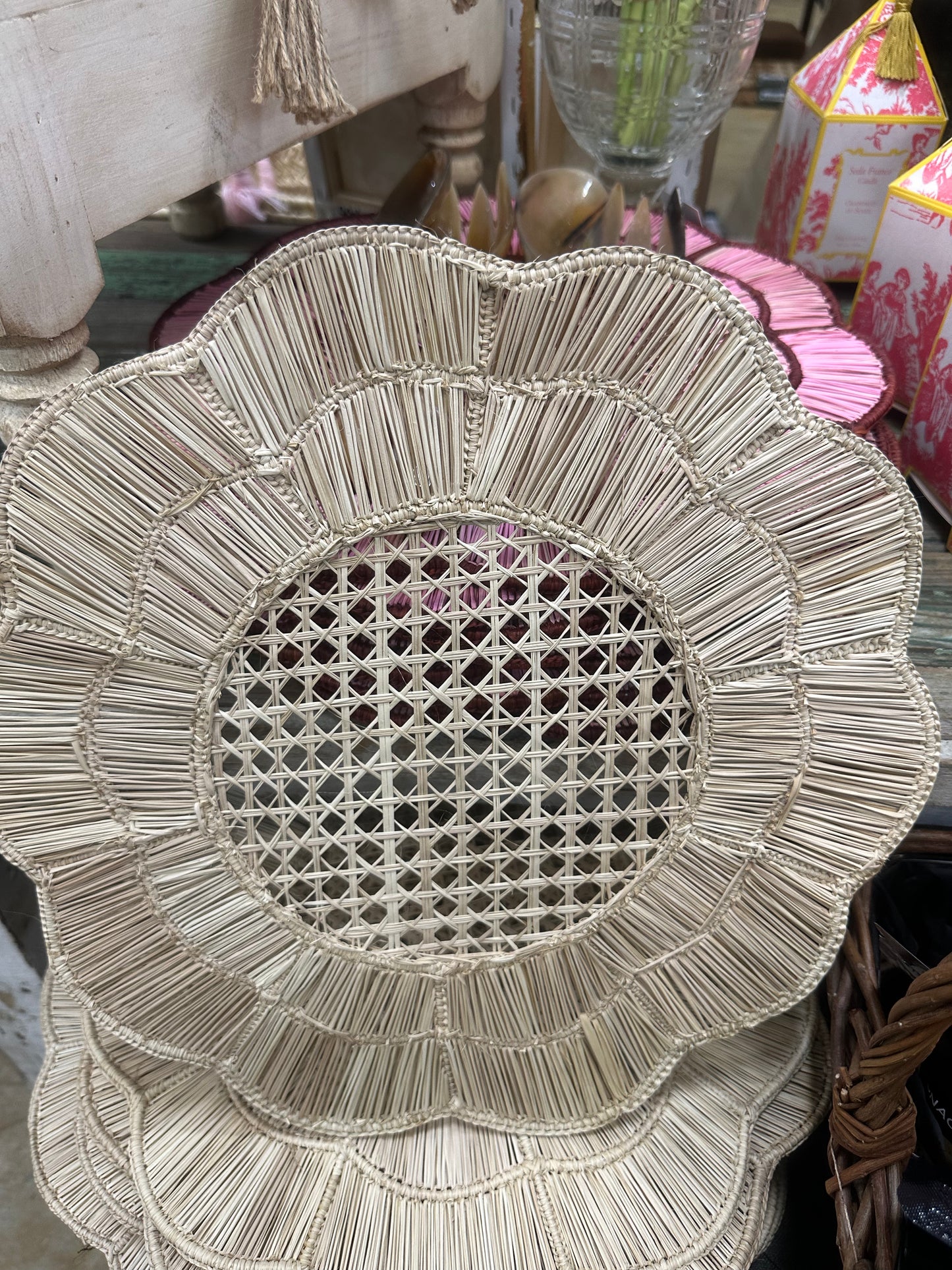 Festive & Fun Scalloped Placemats
