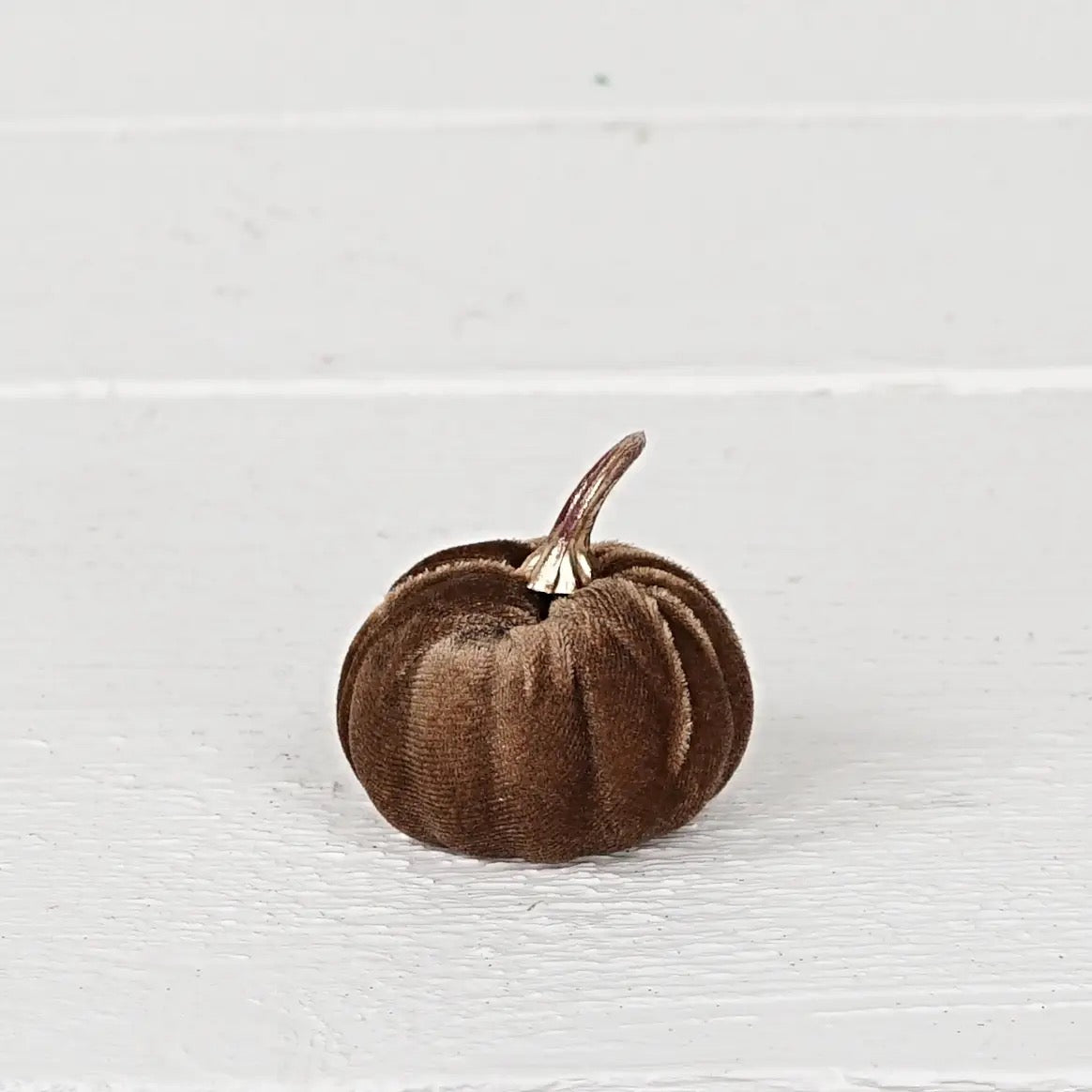 Bag of 6 Velvet 2in. Pumpkins W.Golden Stem-Brown