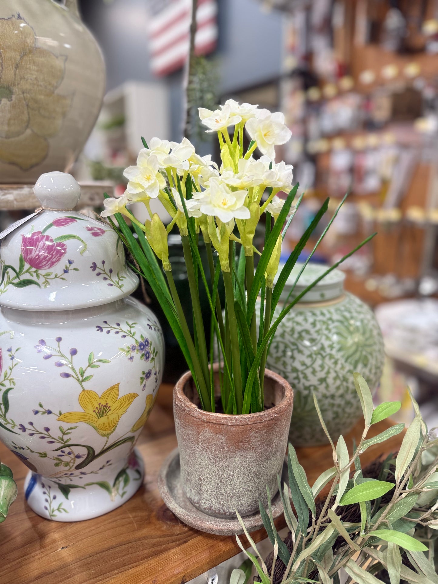 16.5" White Daffodil in Pot