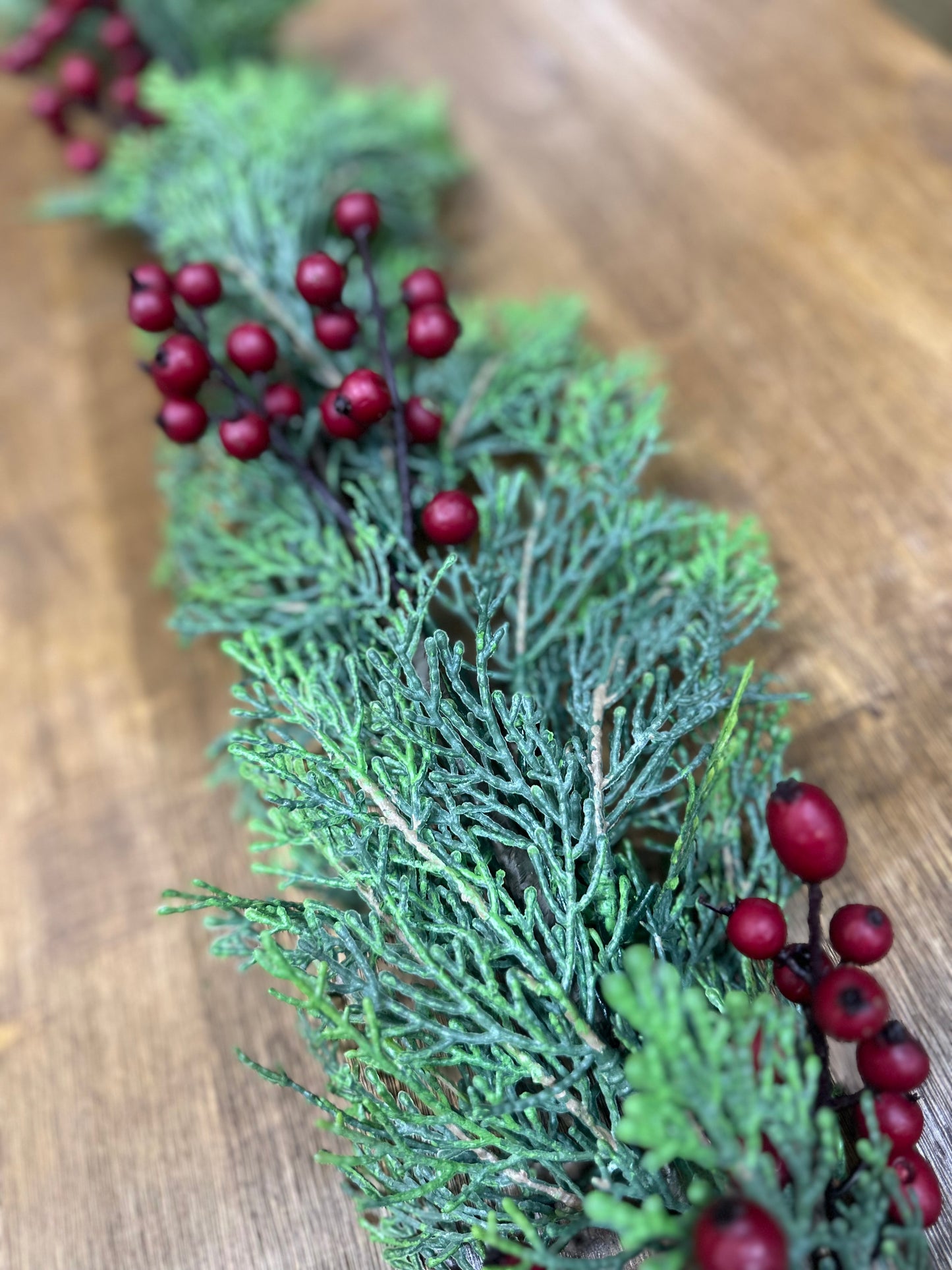 6' Cedar Wild Berry Garland