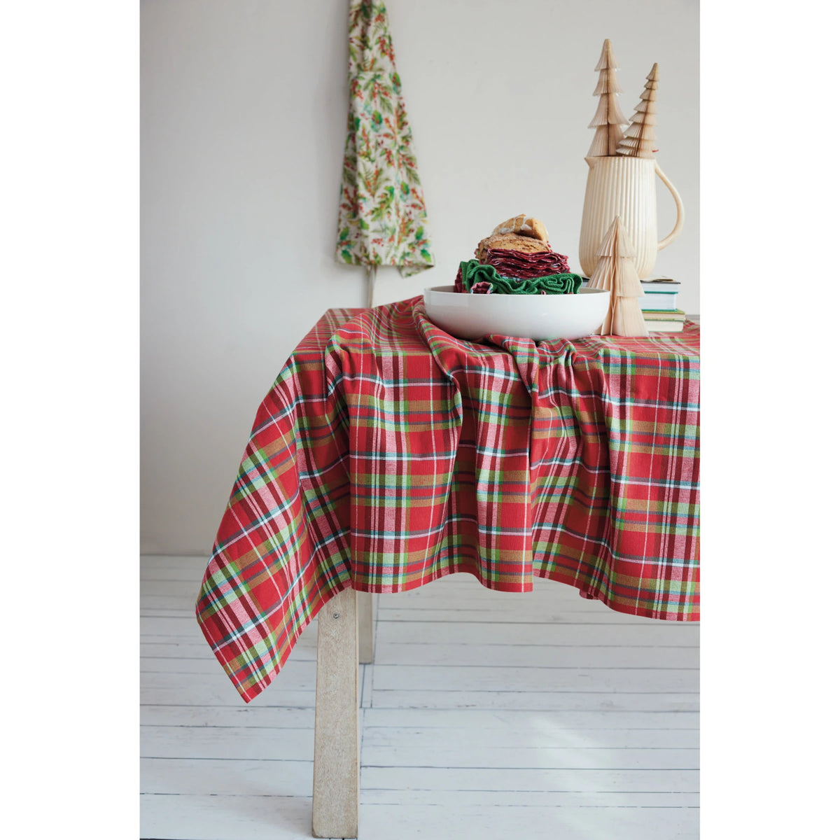 84"L x 60"W Woven Cotton Table Cloth w/ Tartan Plaid Pattern